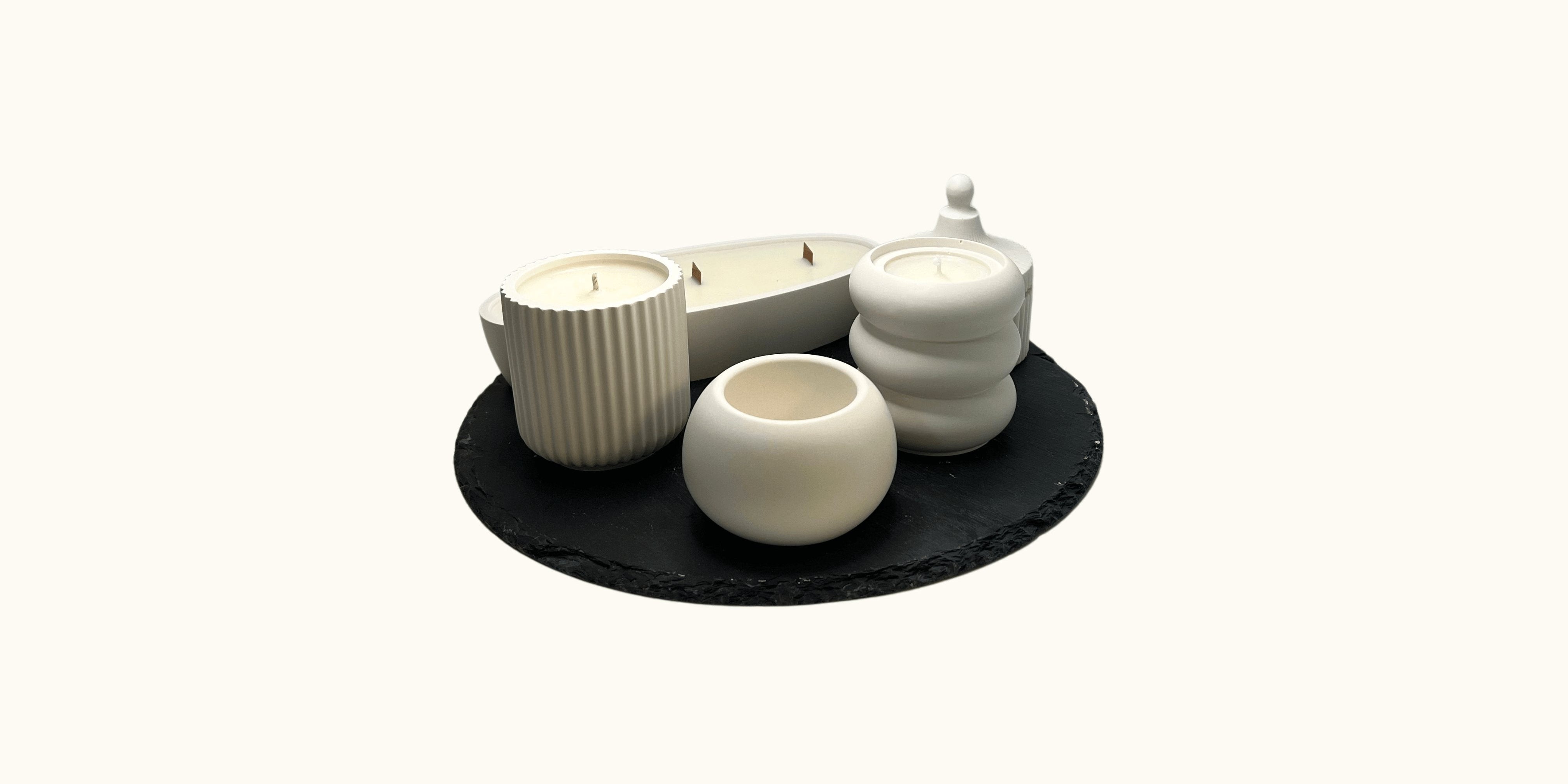 Hier sieht man unsere Jesmonite Produkte. Diese sind handgemacht aus Jesmonite. Sie sehen elegant und ästhetisch aus und sind einzigartig und stilvoll.