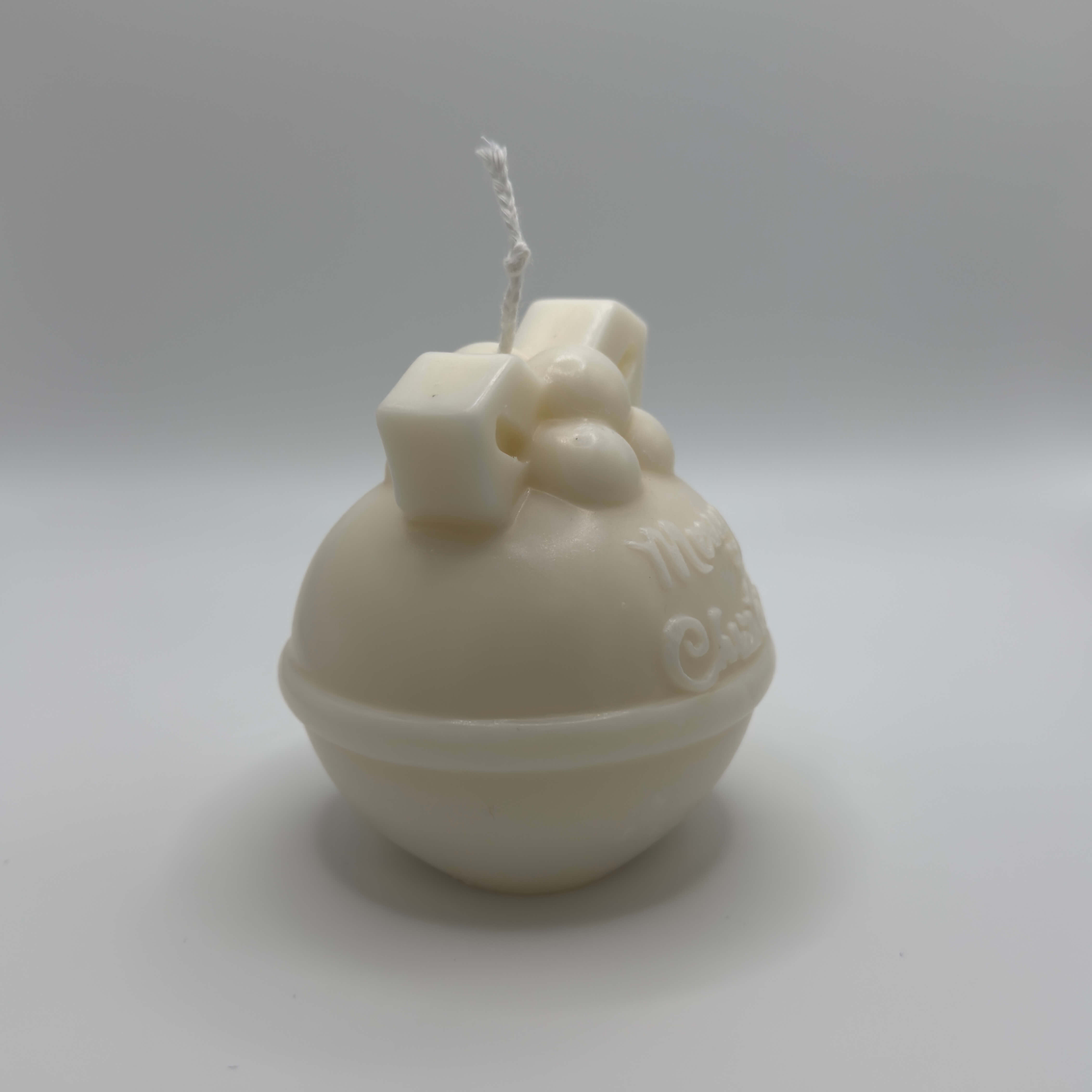 Mistletoe Merry Sojawachs-Kerze, die perfekte Kombination aus Festlichkeit und Natur mit Mistelzweig und ‘Merry Christmas’ Schriftzug.