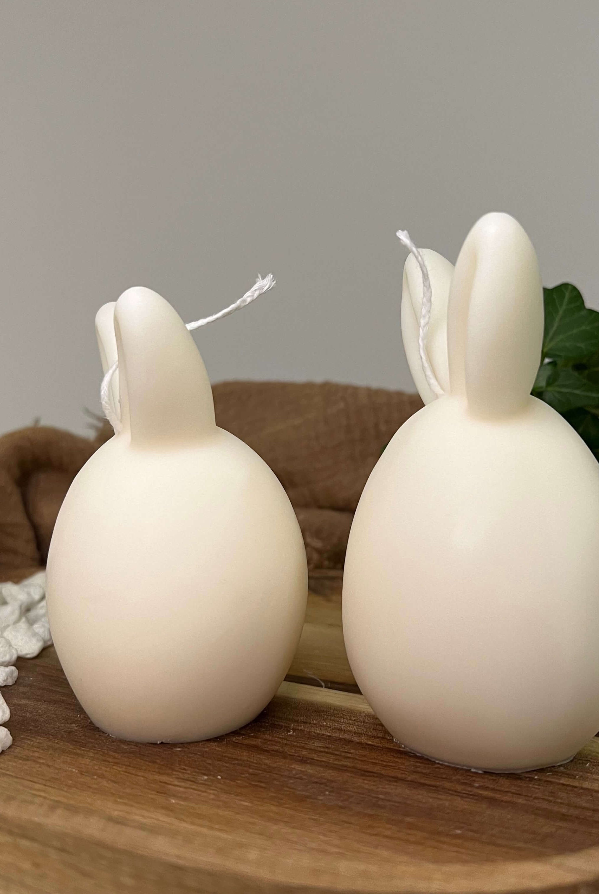 Unsere Bunny Breeze Easter Egg Kerzen sind in verschiedenen Düften erhältlich. Die Düfte haben einen angenehmen und beruhigenden Geruch. Sie sind perfekt für gemütliche Tage. In weiß.