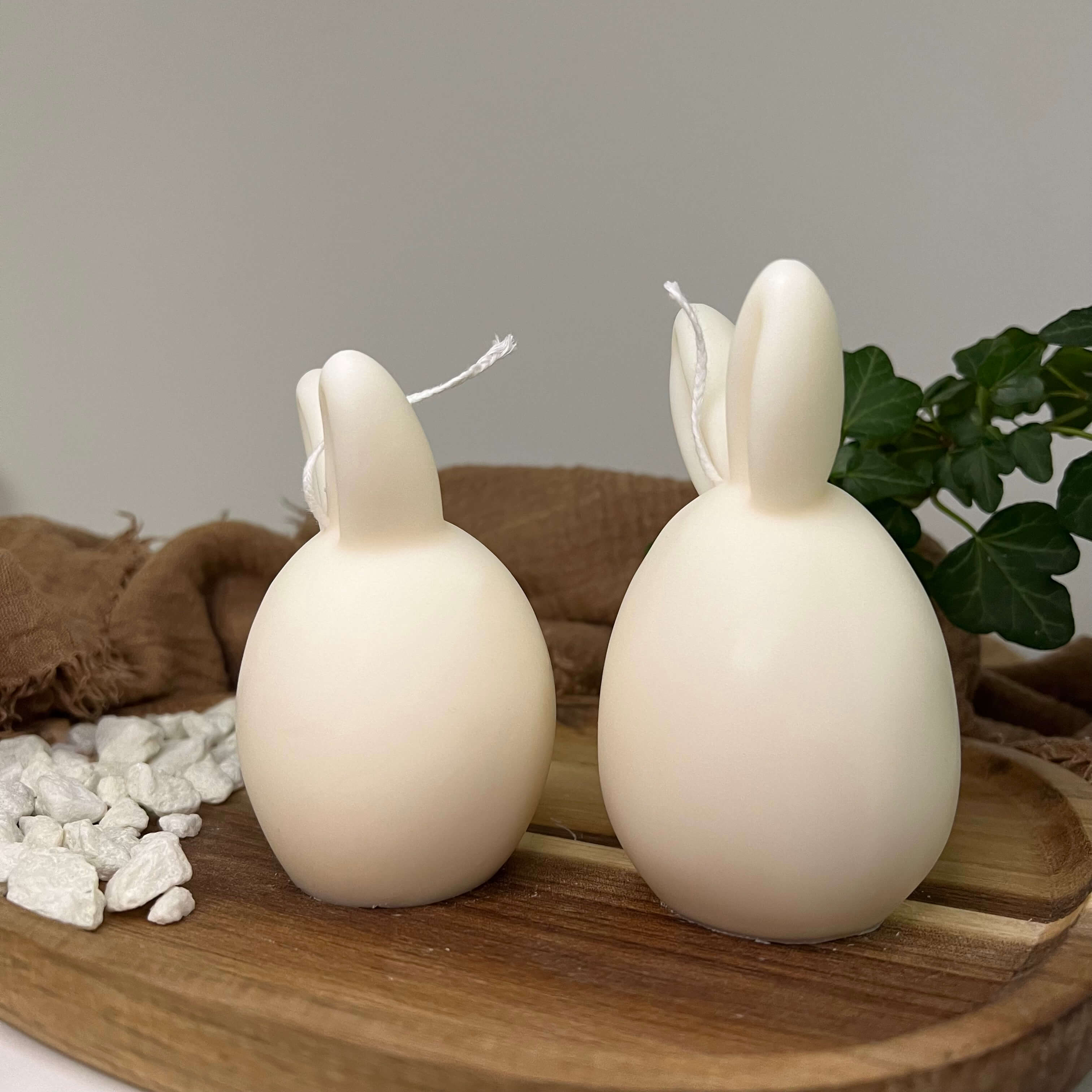 Unsere Bunny Breeze Easter Egg Kerzen sind in verschiedenen Düften erhältlich. Die Düfte haben einen angenehmen und beruhigenden Geruch. Sie sind perfekt für gemütliche Tage. In weiß.