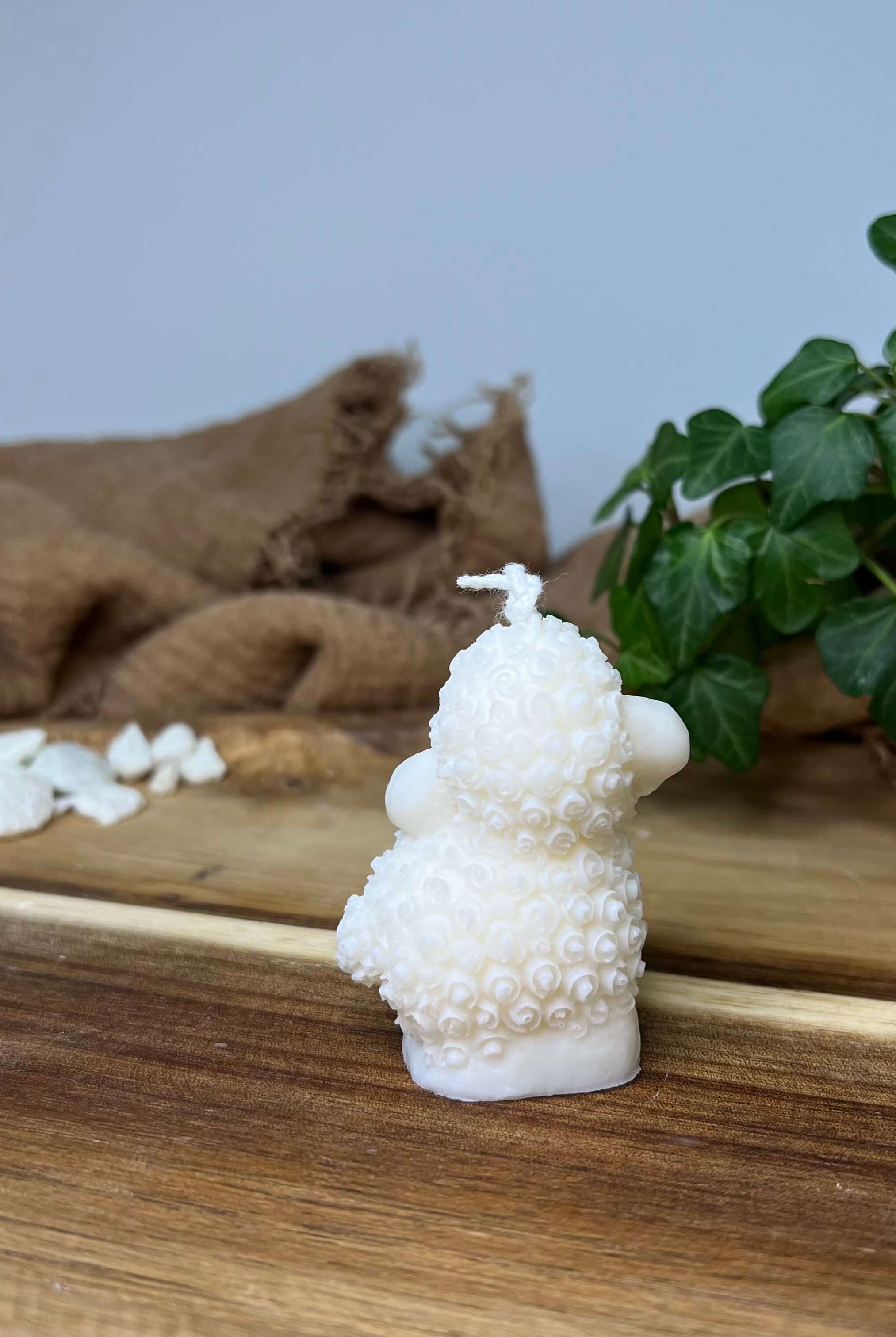 Diese Cozy Lamb Light Kerze ist geeignet als Osterkerze und Ostergeschenk. Mit ihrem stilvollem Design passt sie in jedes Zuhause als einzigartige Dekoration.