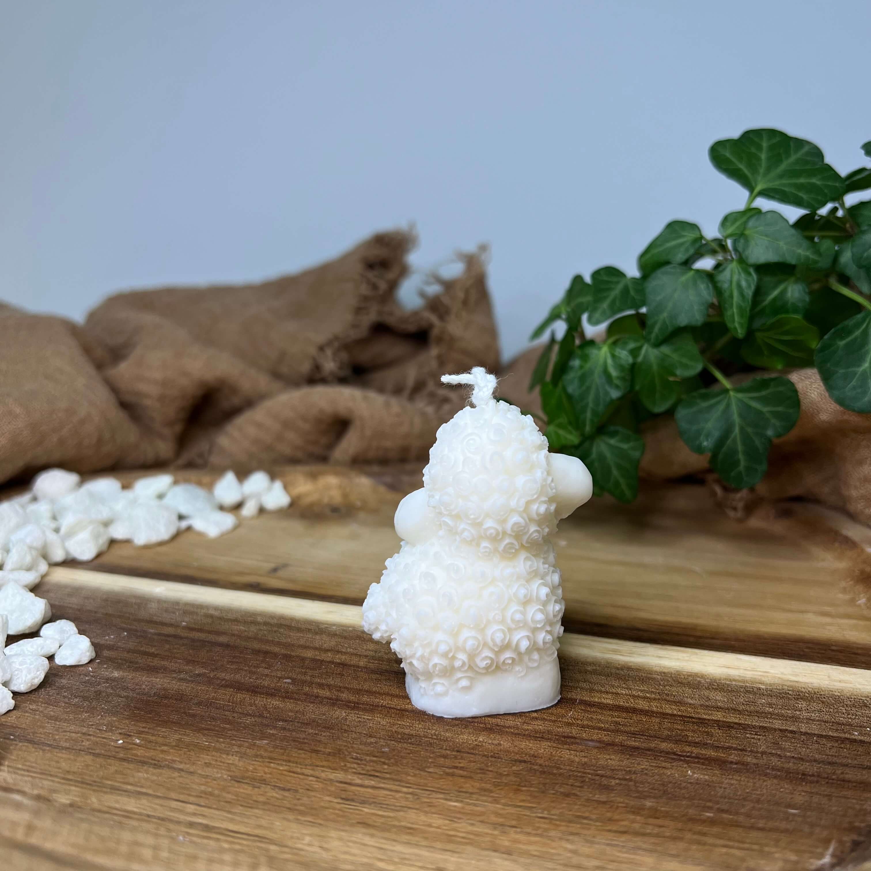 Diese Cozy Lamb Light Kerze ist geeignet als Osterkerze und Ostergeschenk. Mit ihrem stilvollem Design passt sie in jedes Zuhause als einzigartige Dekoration.