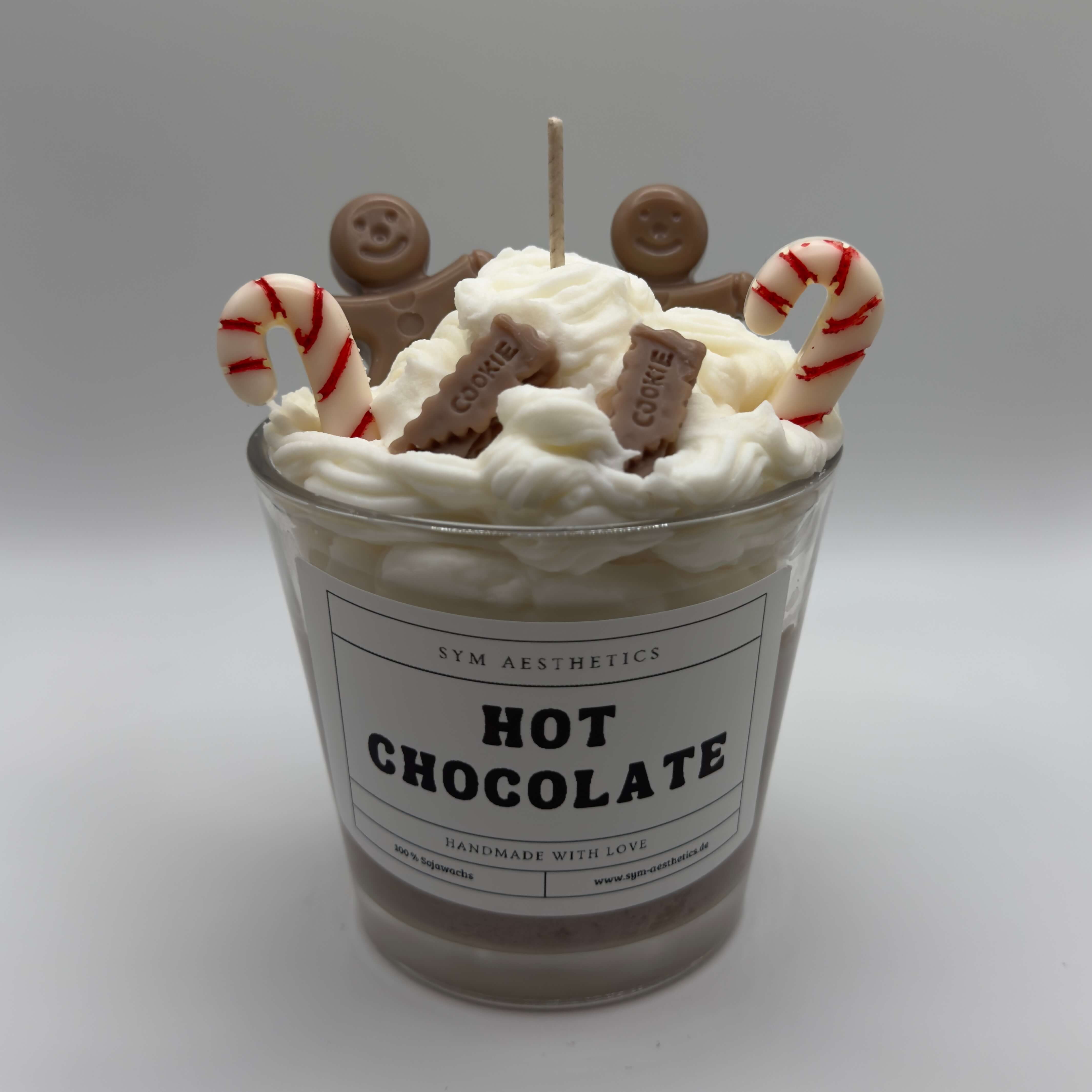 Kerze im Design einer heißen Schokolade – ideal für festliche Stimmung und Winterdeko in Ihrem Zuhause.