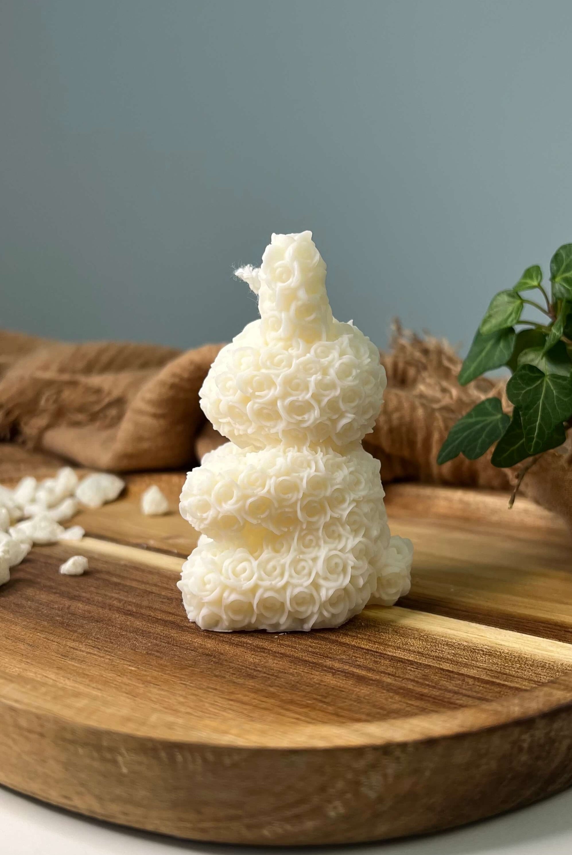 Die floral bunny elegance Duftkerze ist perfekt als Hochzeitskerze geeignet. Sie ist als Gastgeschenk erhältlich und handgemacht aus Sojawachs.