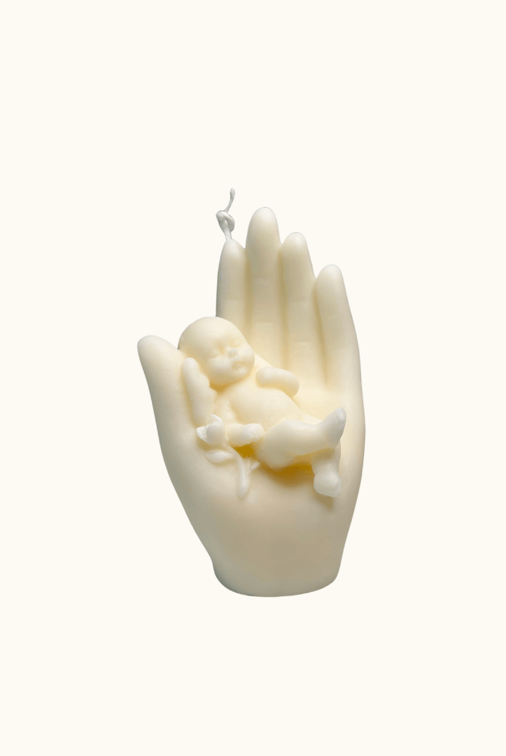 Zusehen ist unsere heavenly hands Kerze aus hochwertigem Sojawachs. Sie ist handgemacht und umweltfreundlich, sowie nachhaltig und vegan.