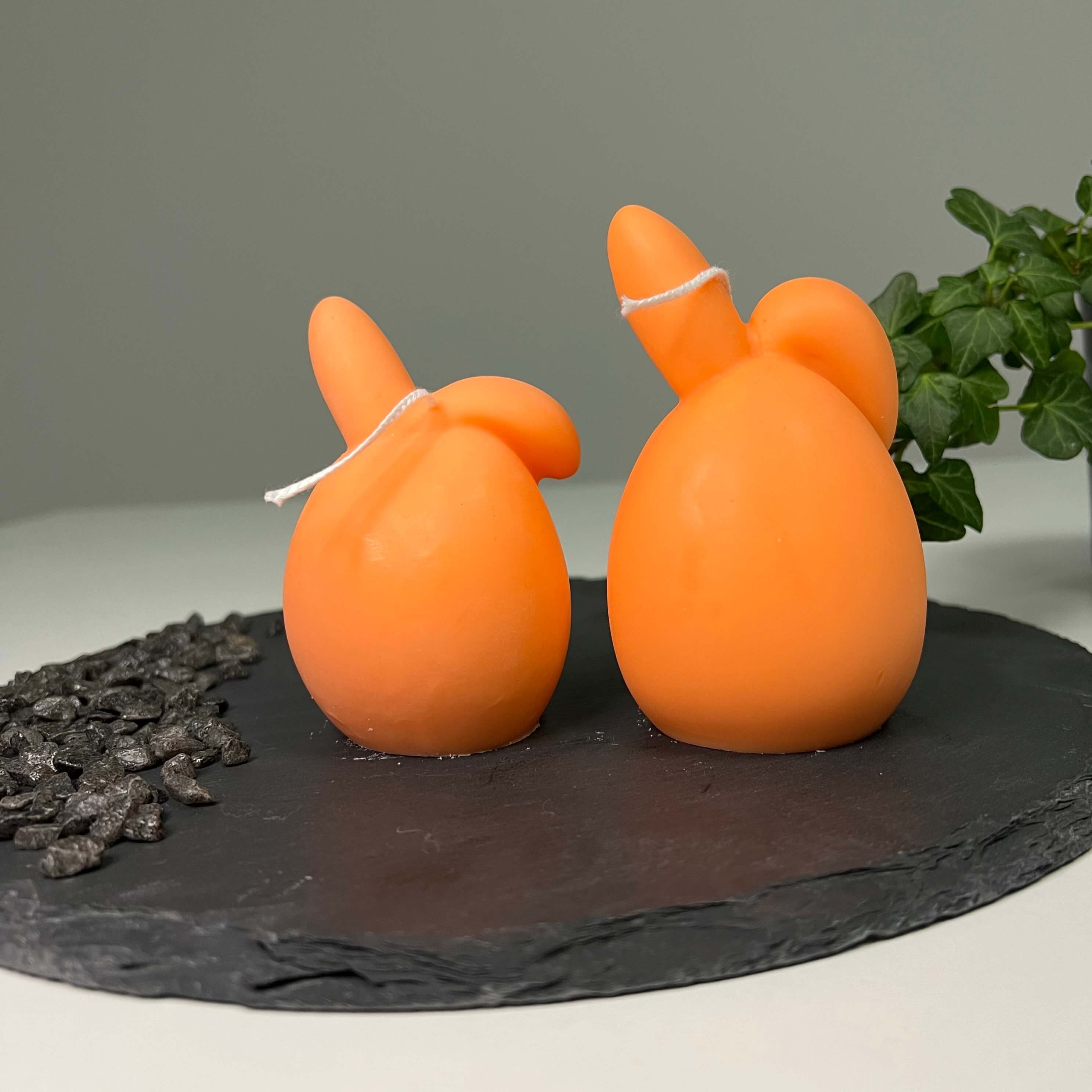 Hoppy Easter Egg Kerzen. Sie sind in verschiedenen Düften erhältlich. Die Düfte haben einen angenehmen und beruhigenden Geruch. Perfekt für entspannte Tage und Osterfeiertage.