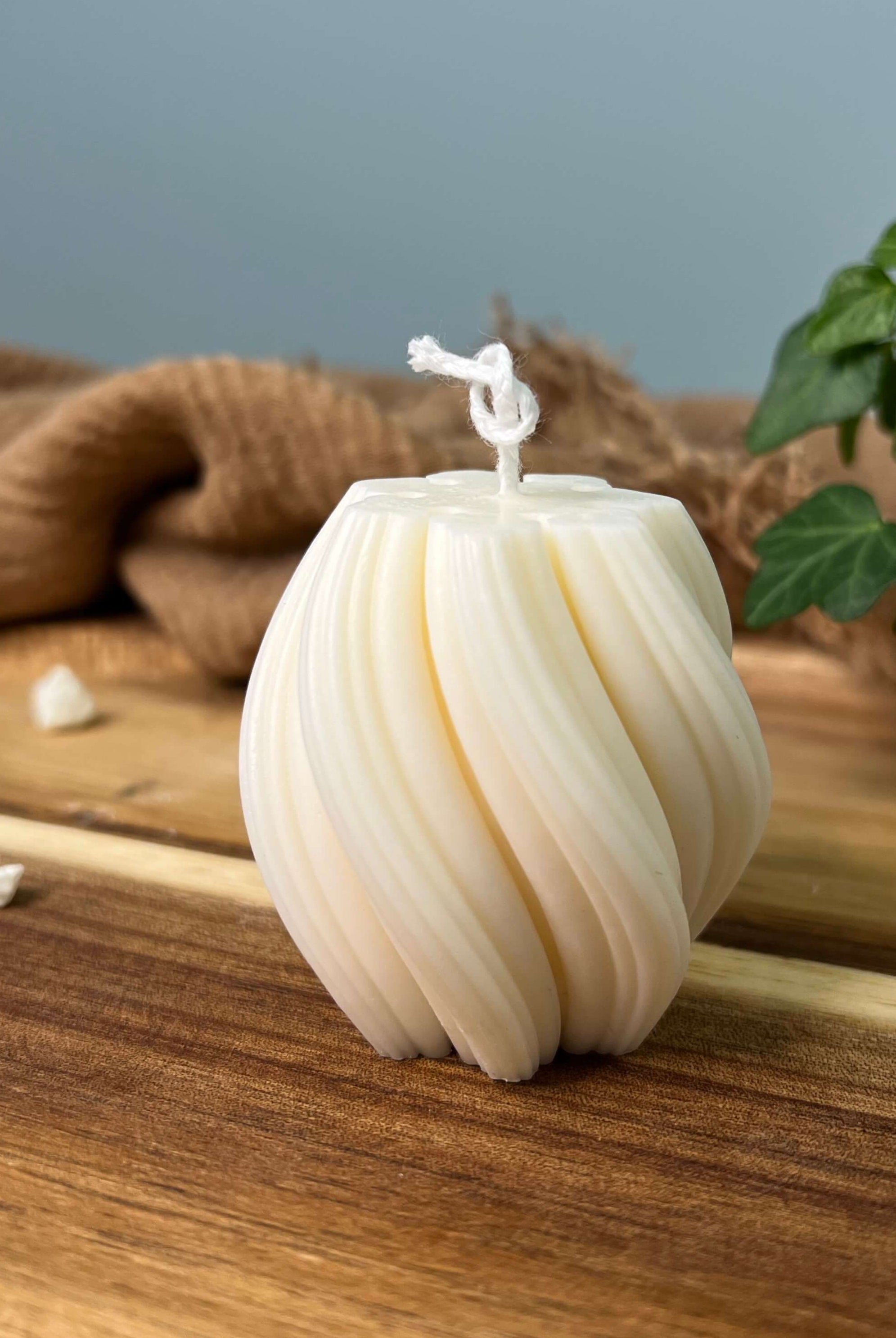 Die Spiral Glow Kerze ist perfekt als Oster oder Weihnachtsdekoration. Sie ist in verschiedenen Düften erhältlich.