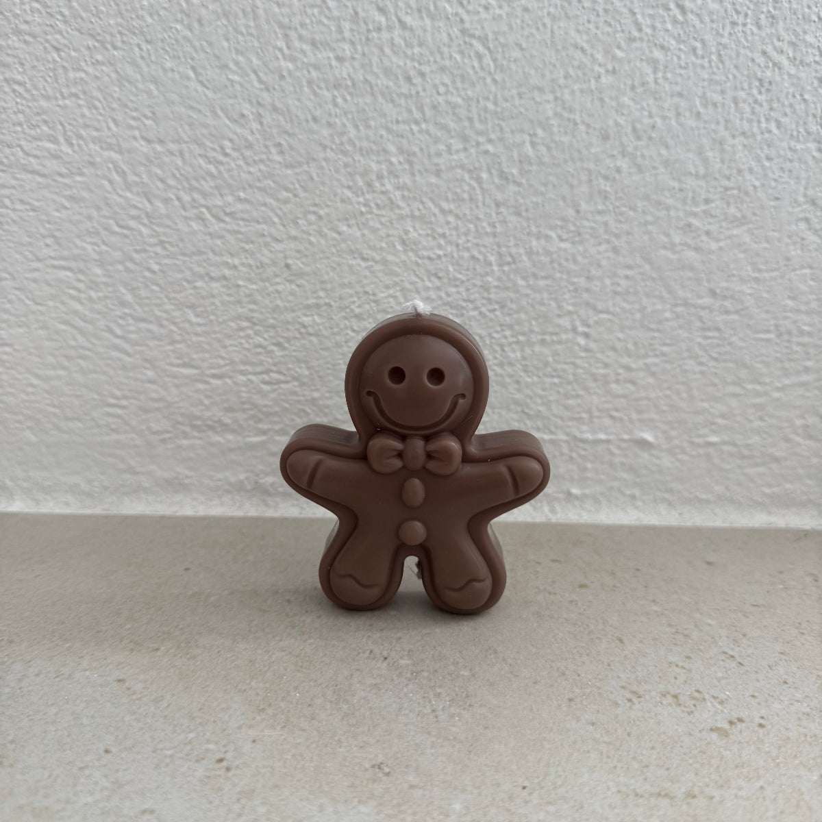 „Zwei Sweet Ginger Buddy Kerzen zusammen dekoriert – perfekte Geschenkidee zur Weihnachtszeit.“