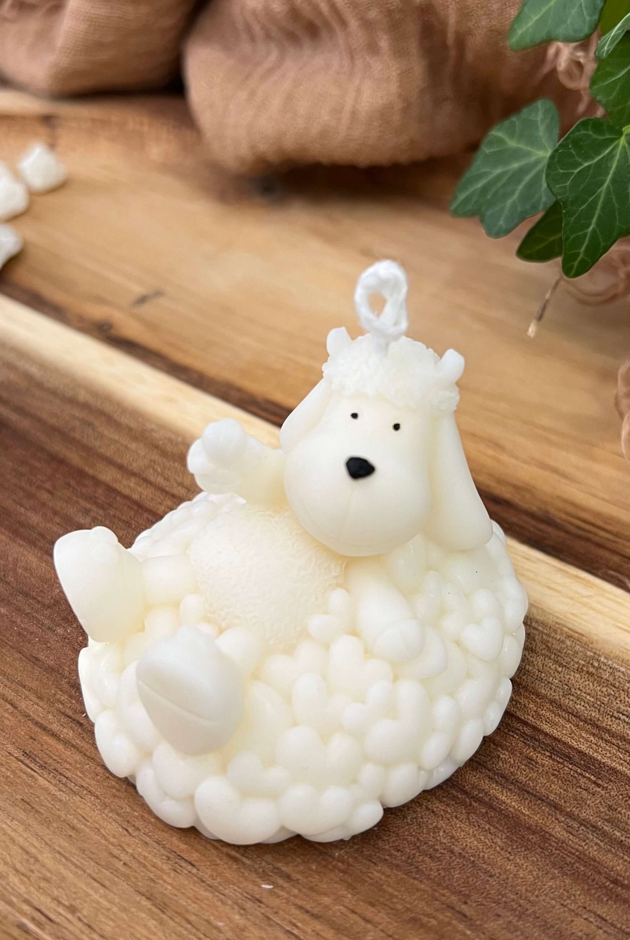 Sweetheart Shepherd's Glow Kerze. Sie hat ein Stilvolles Design. Das nachhaltige Sojawachs macht sie frei von schädlichen Inhaltsstoffen.