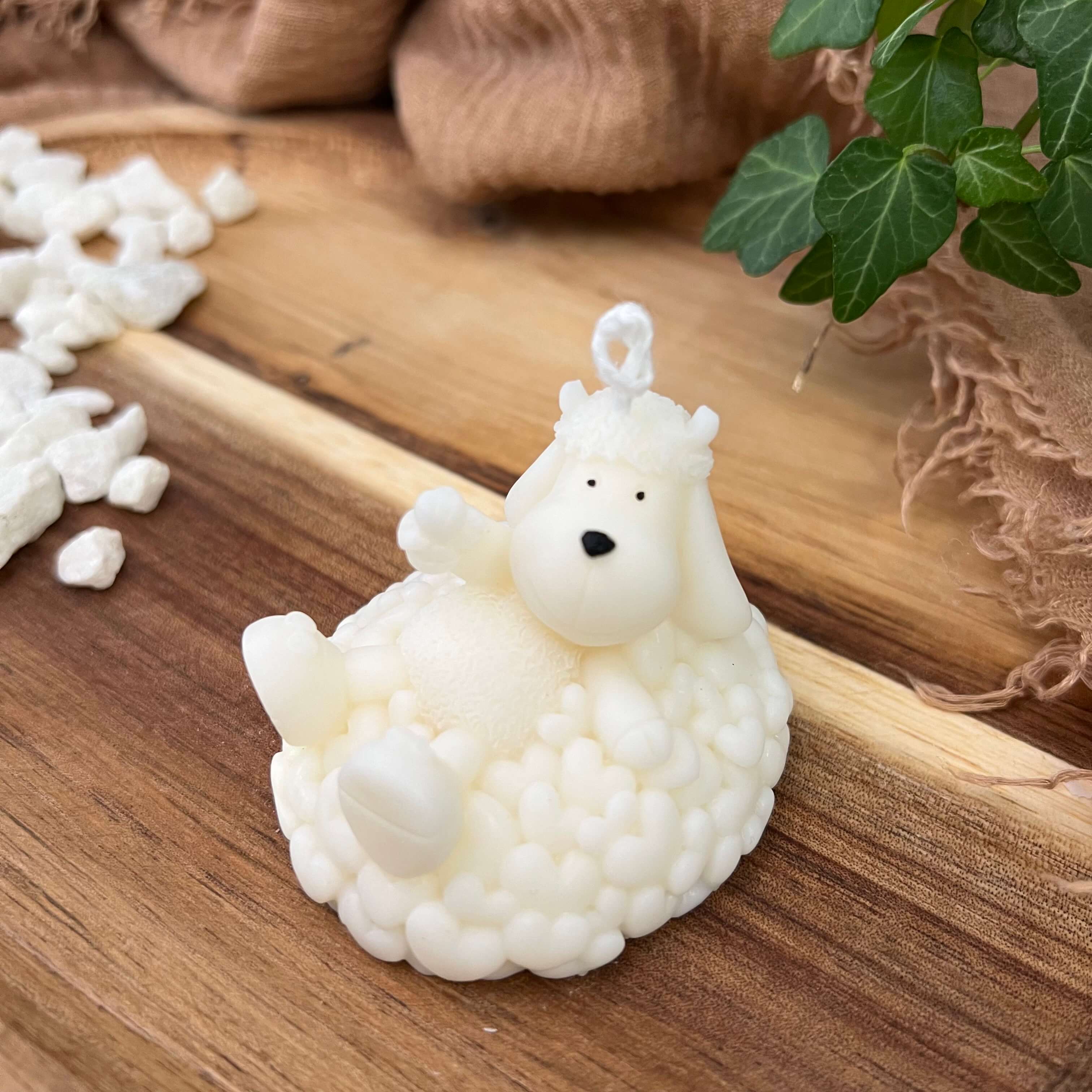 Sweetheart Shepherd's Glow Kerze. Sie hat ein Stilvolles Design. Das nachhaltige Sojawachs macht sie frei von schädlichen Inhaltsstoffen.