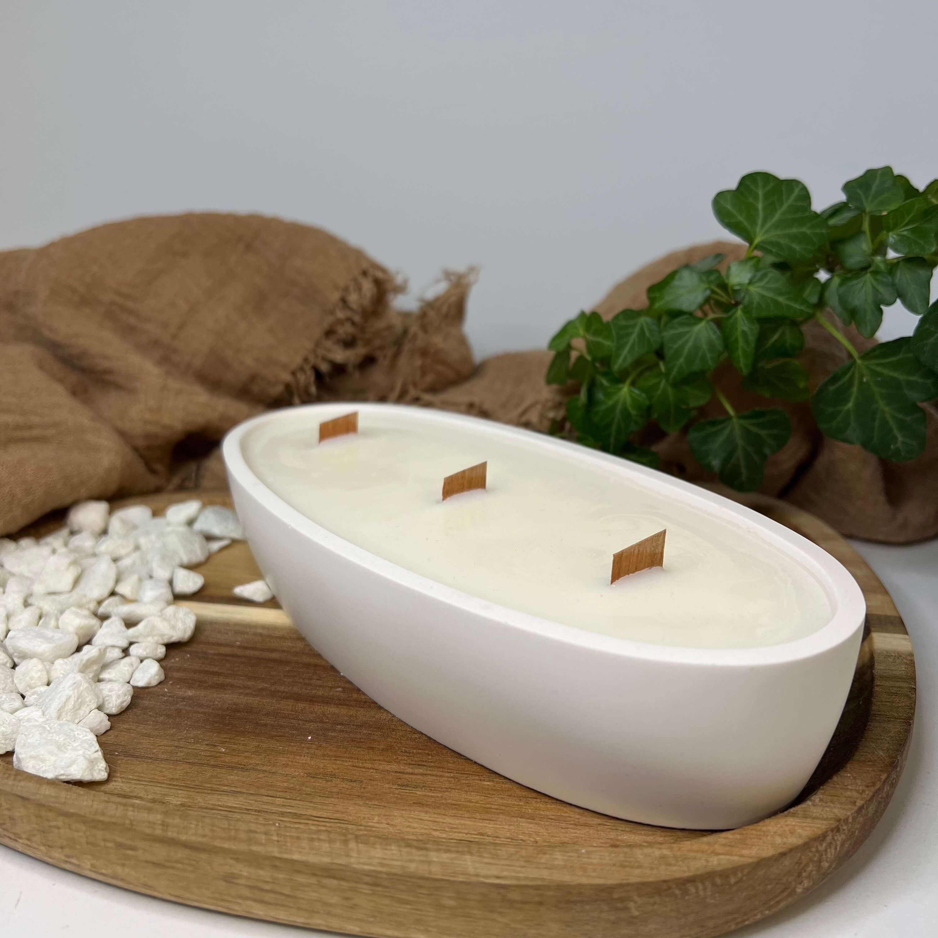 Hier sieht man unsere Vessel of Timelessness | Kerze. Sie ist perfekt als Dekoration geeignet. Sie sieht elegant und ästhetisch aus.