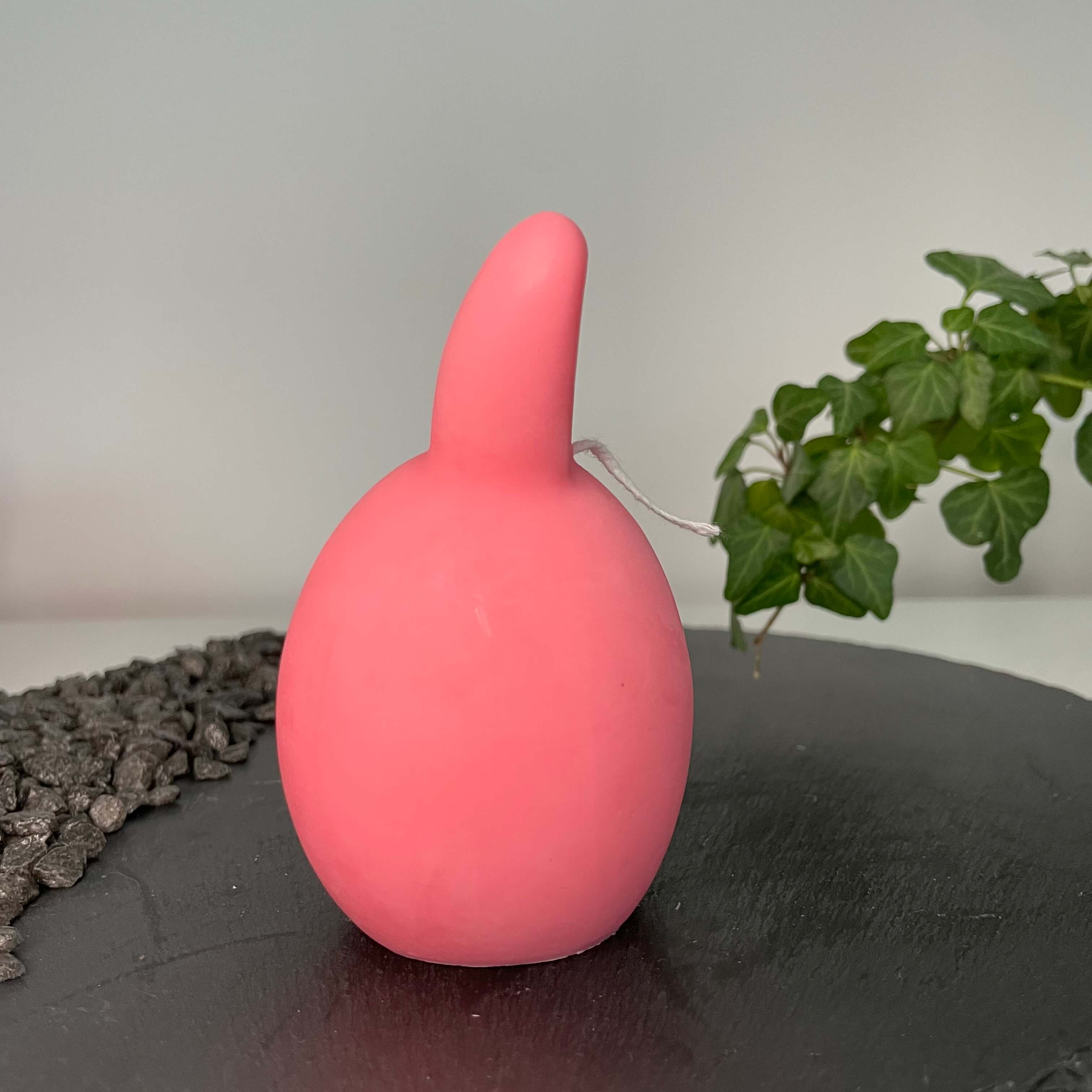 Unsere Bunny Breeze Easter Egg Kerzen sind in verschiedenen Düften erhältlich. Die Düfte haben einen angenehmen und beruhigenden Geruch. Sie sind perfekt für gemütliche Tage. In Pink.