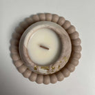 Ethereal Zen Candle ist das perfekte Gastgeschenk, Geburtstagsgeschenk, Ostergeschenk und Weihnachtsgeschenk. Ihr einzigartiges und stilvolles Design machen sie zu einem Unikat.