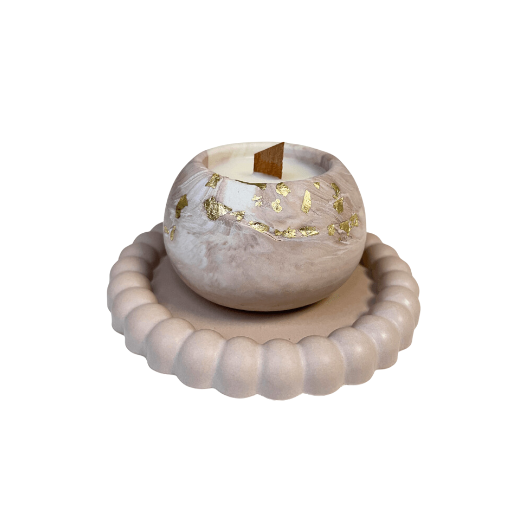 Hier sieht man unseren Galaxy Edge Essence Untersetzer. Dieser ist als Schmucktablett, Getränketeller und perfekt als Dekoration geeignet. Er sieht elegant und ästhetisch aus. Header Bild.