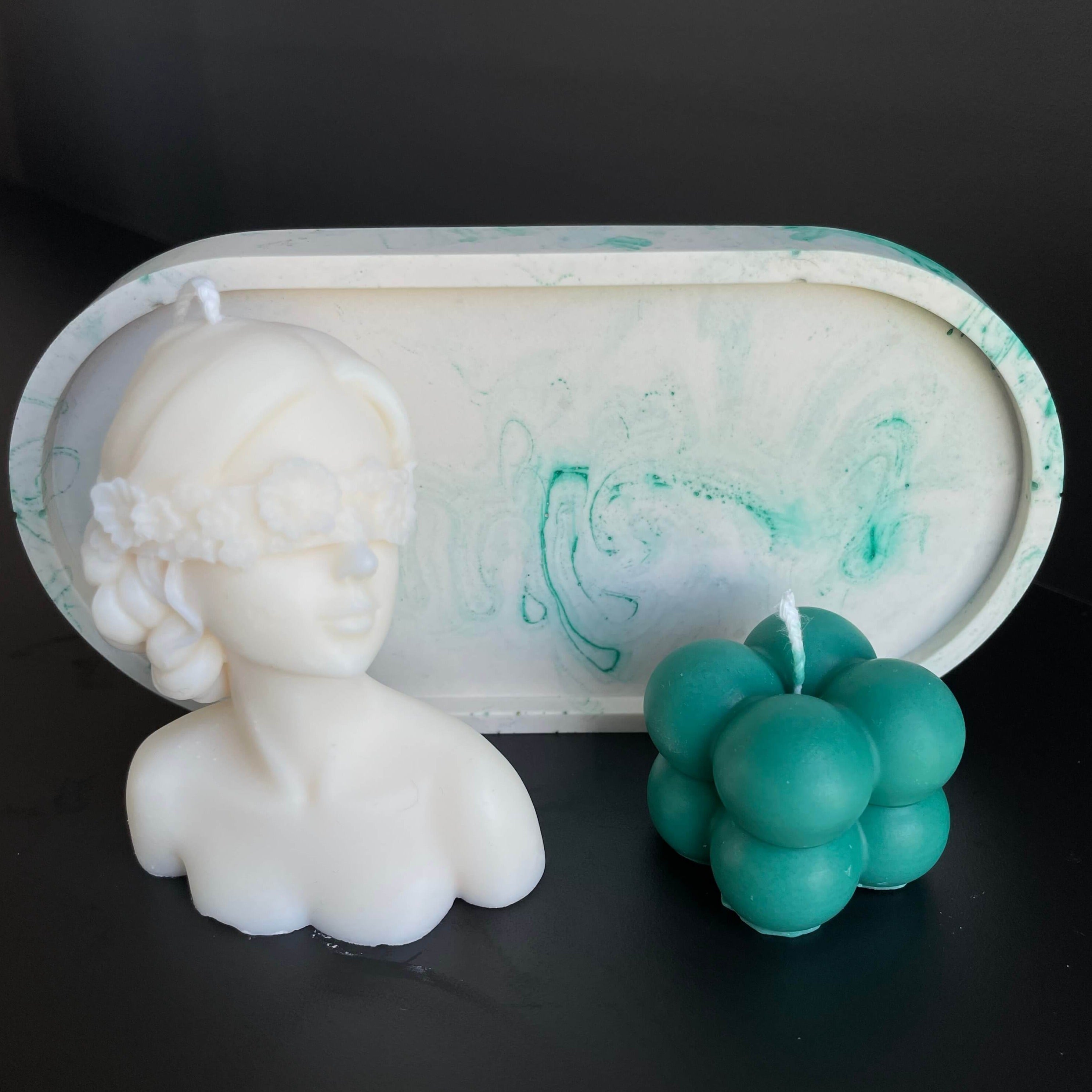 Das LadyGlow & BubblyWhisper Geschenke-Set ist das perfekte Gastgeschenk, Geburtstagsgeschenk, Ostergeschenk und Weihnachtsgeschenk. Es sieht einzigartig und stilvoll aus.