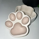 Hier sieht man unseren Magical Paw Safe Schmuckbehälter. Er ist perfekt als Schmuckbox und Schmucktablett geeignet. Zudem ist er die perfekte Dekoration dank dem eleganten und ästhetischen Design.