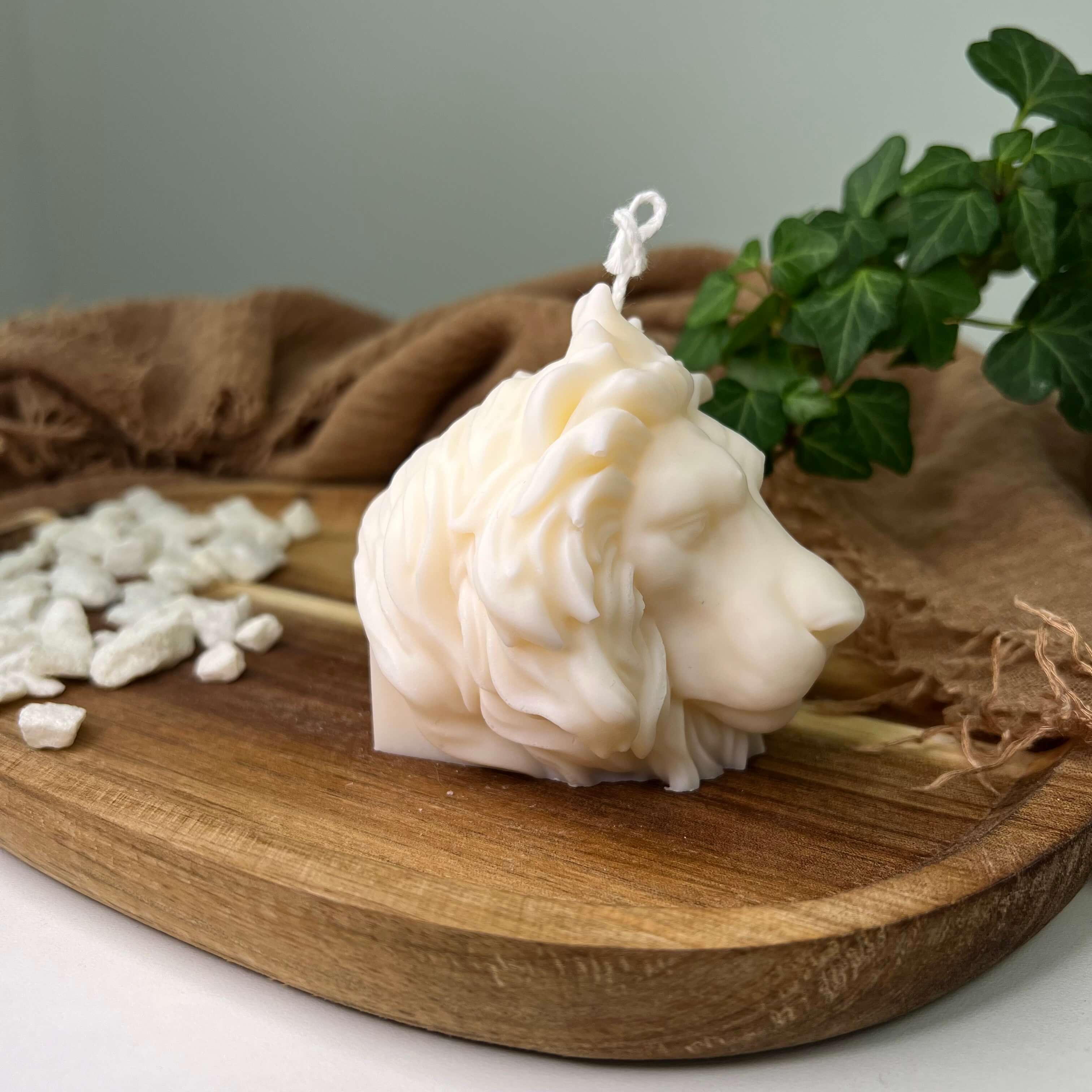 Majesty Lion Mane Kerze.