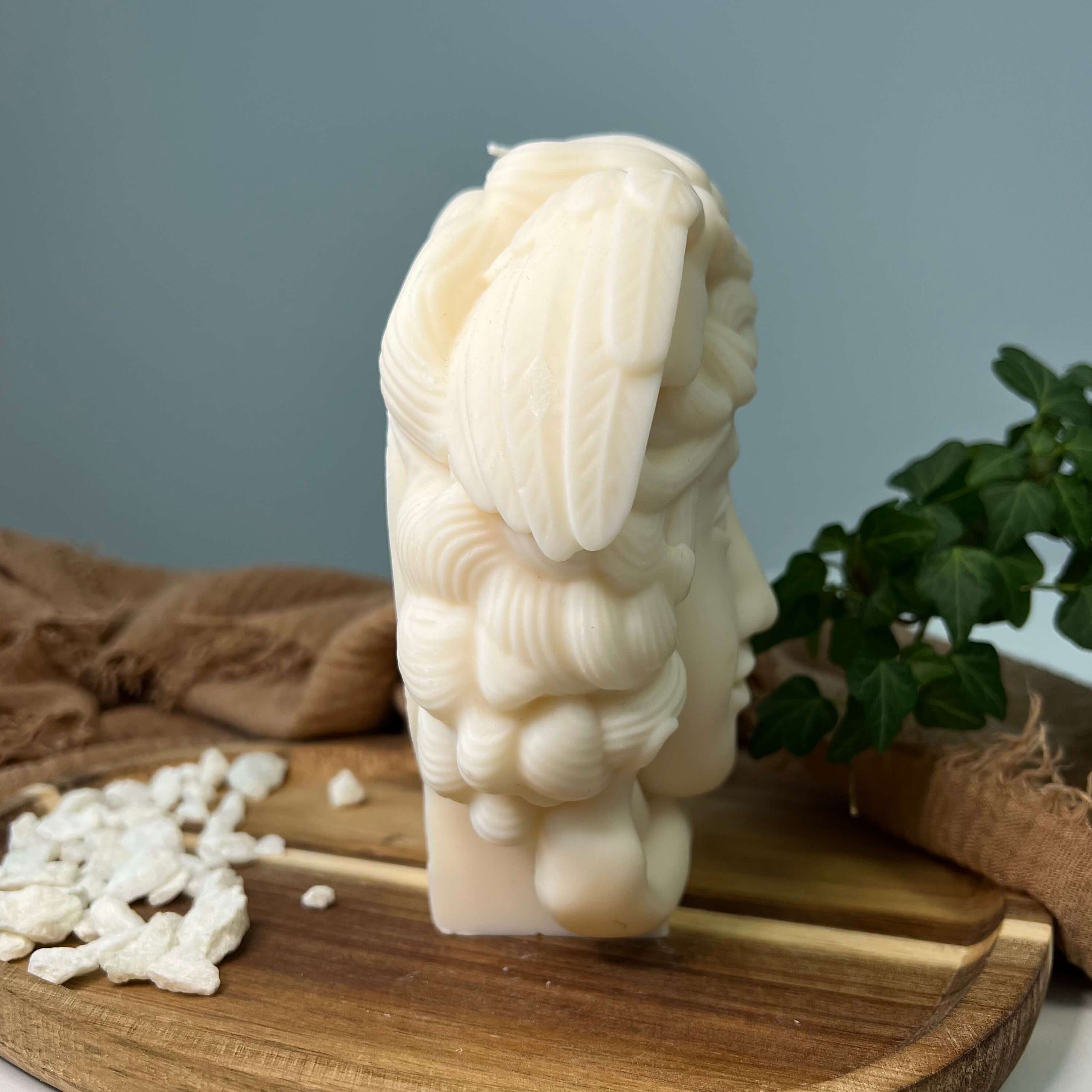 Dargestellt ist hier die Mystical Medusa Illumination Kerze aus hochwertigem Wachs und Handarbeit. Die Medusa Kerze ist die perfekte Weihnachtskerze, Osterkerze und Dekorationskerze.