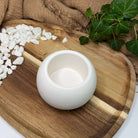 Unsere Schmuckbox Mystical moonlight sphere. Er ist auch als Ohringständer oder Armbandkästchen geeignet. Handgefertigt in Deutschland aus Jesmonite.