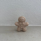 „Sweet Ginger Buddy in Soft Beige – warme, gemütliche Weihnachtsoptik.“